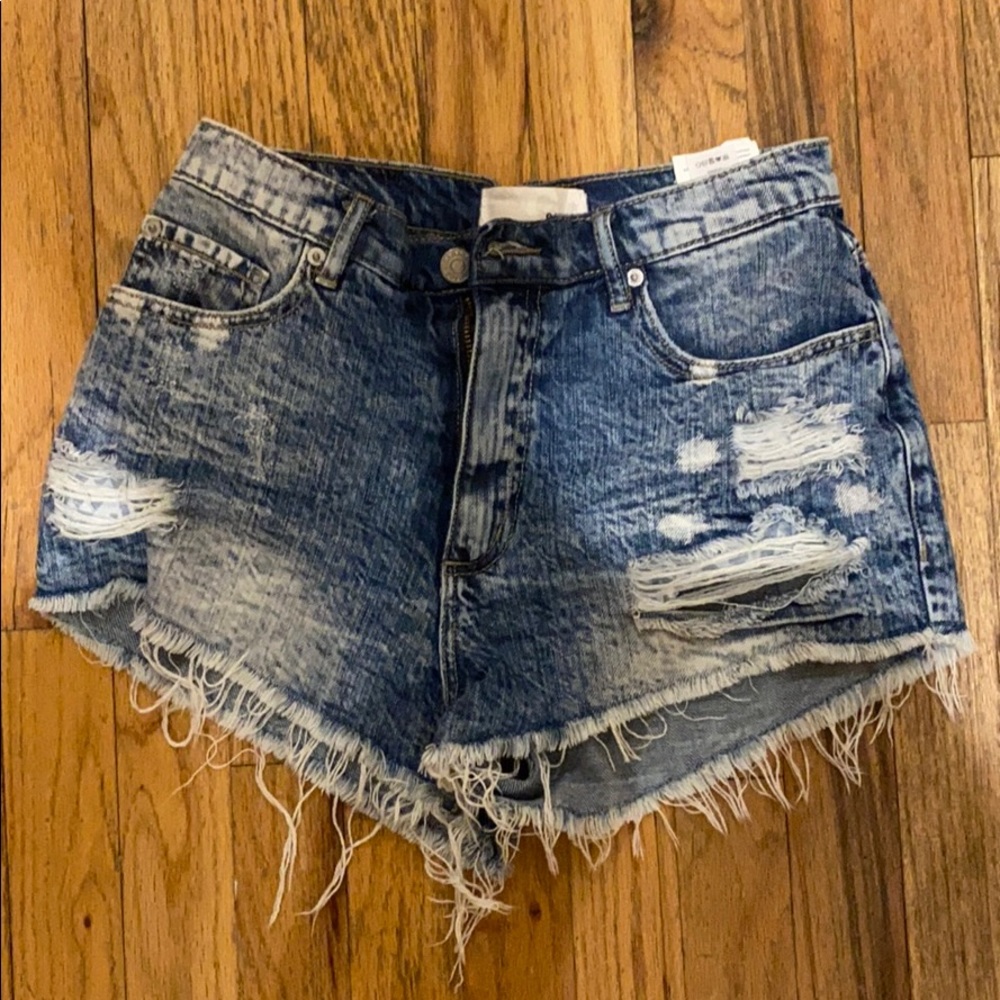 High-rise Festival Shorts (Size 5/6)